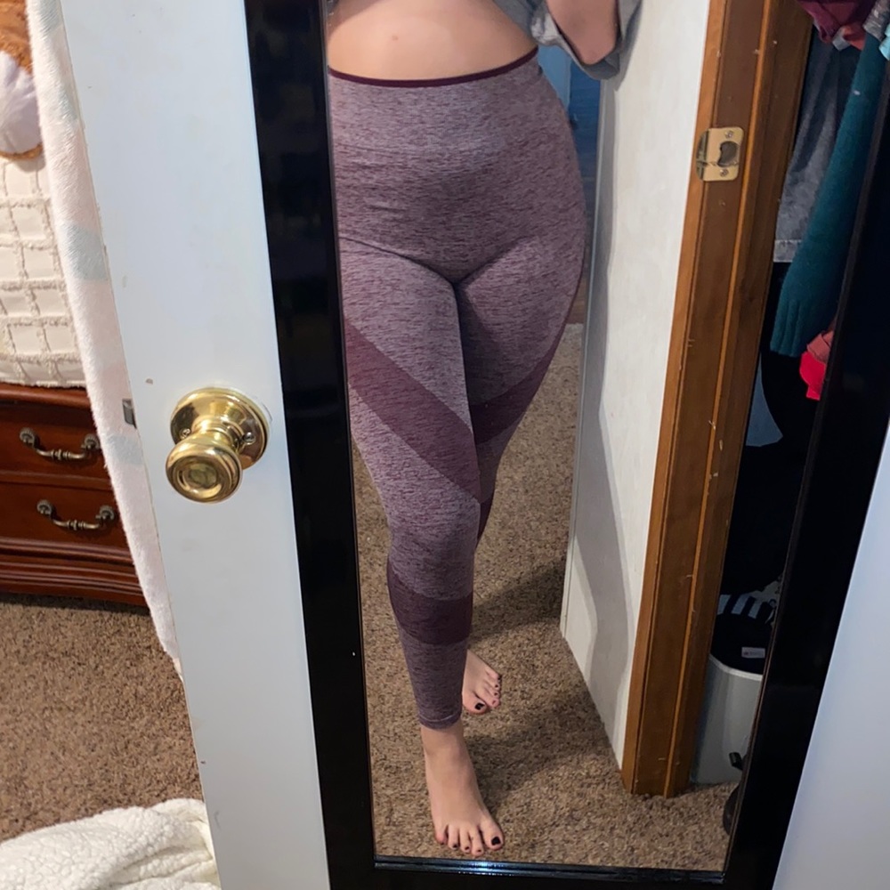 PINK high waisted leggings perfect for fall time!